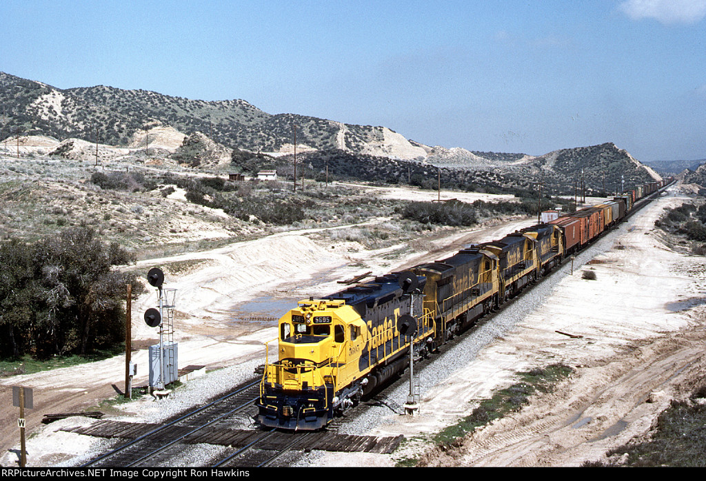 ATSF 5605 (REPOST)